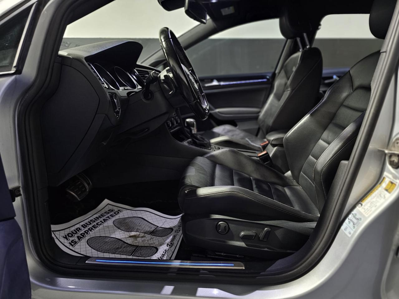 2016 Volkswagen Golf R 5dr HB DSG - Photo #9