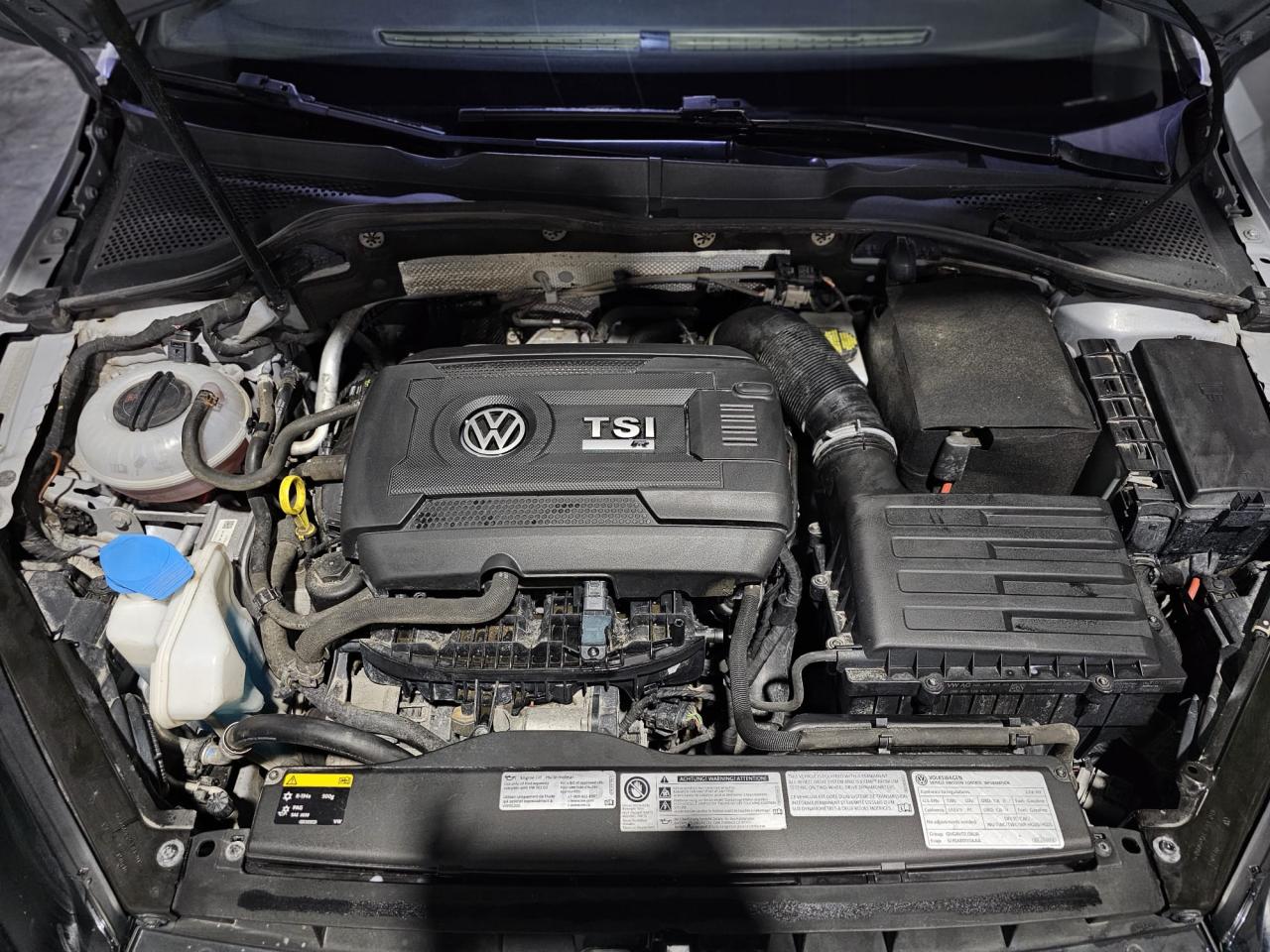2016 Volkswagen Golf R 5dr HB DSG - Photo #17