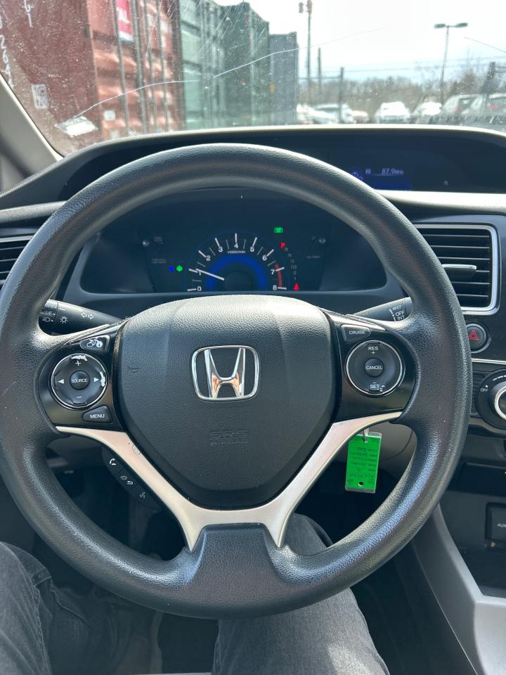 2013 Honda Civic 4dr Auto LX - Photo #12