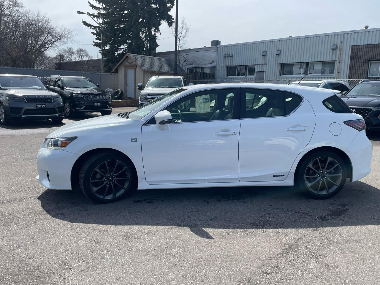 2013 Lexus CT 200h AUTO HYBRID NO ACCIDENT SUNROOF BACKUP CAM H-SEATS - Photo #6