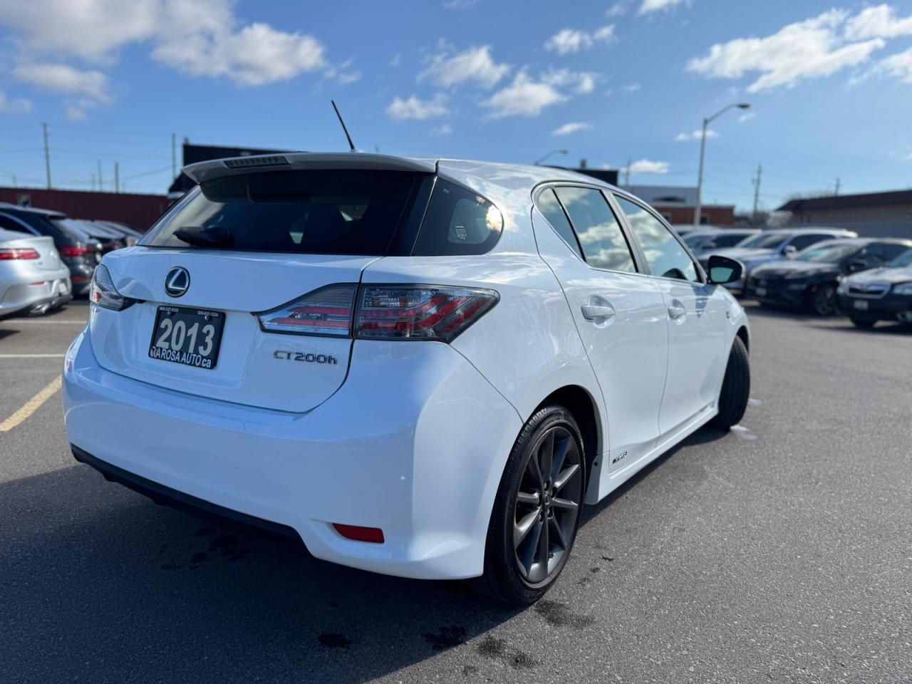 2013 Lexus CT 200h AUTO HYBRID NO ACCIDENT SUNROOF BACKUP CAM H-SEATS - Photo #8