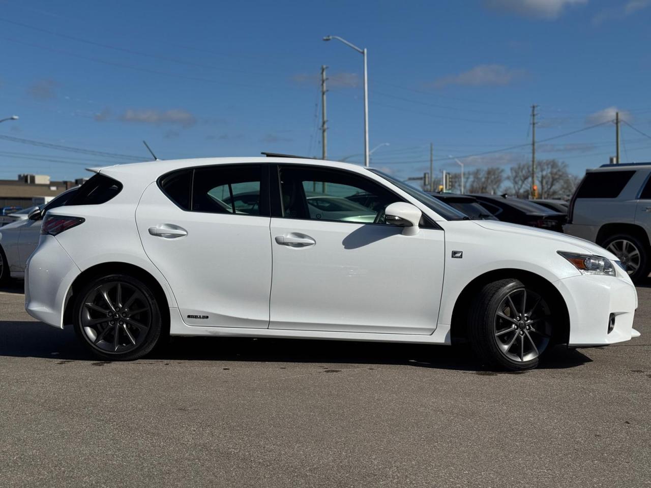 2013 Lexus CT 200h AUTO HYBRID NO ACCIDENT SUNROOF BACKUP CAM H-SEATS - Photo #9