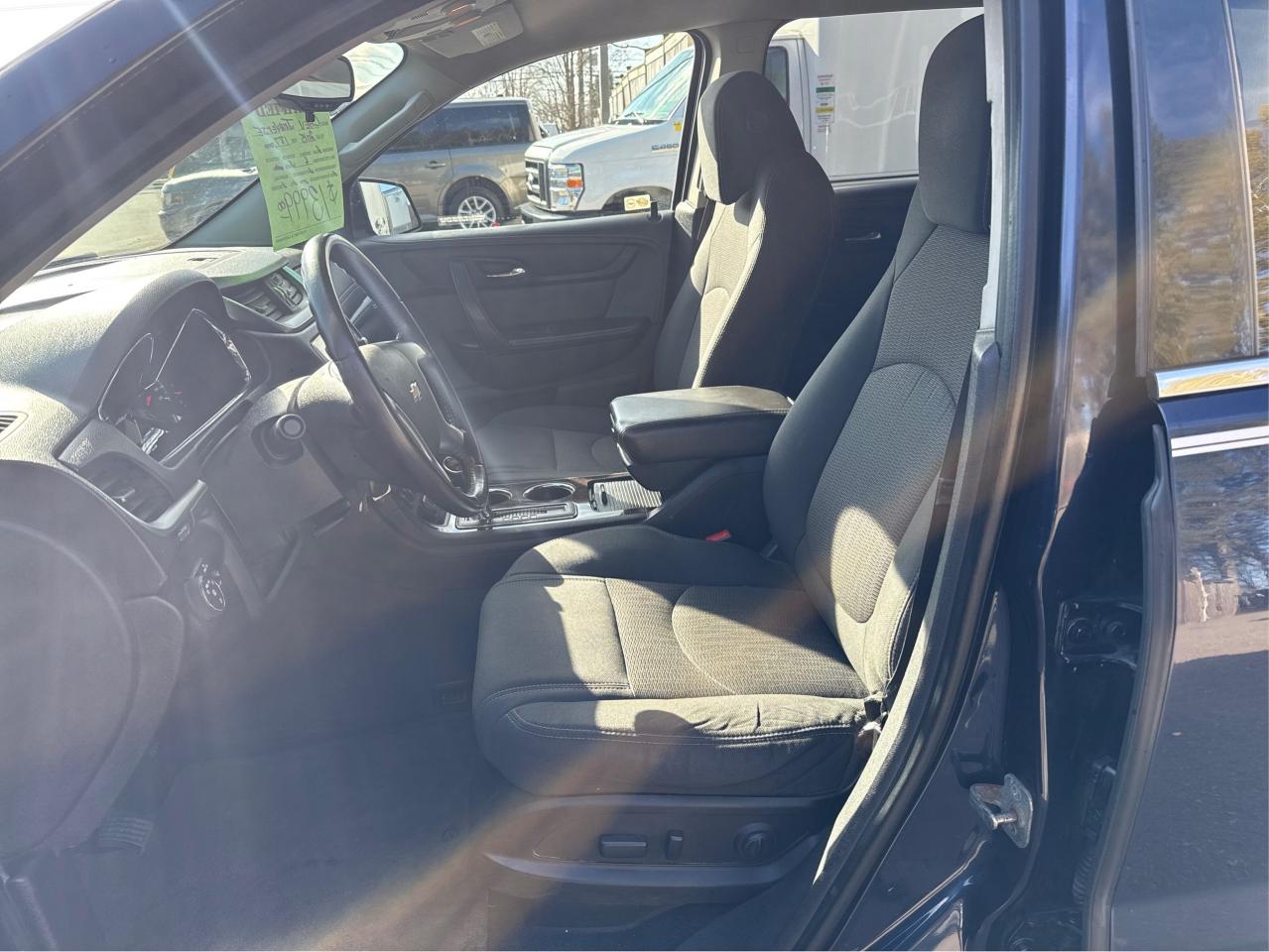 2015 Chevrolet Traverse 1LT - Photo #9