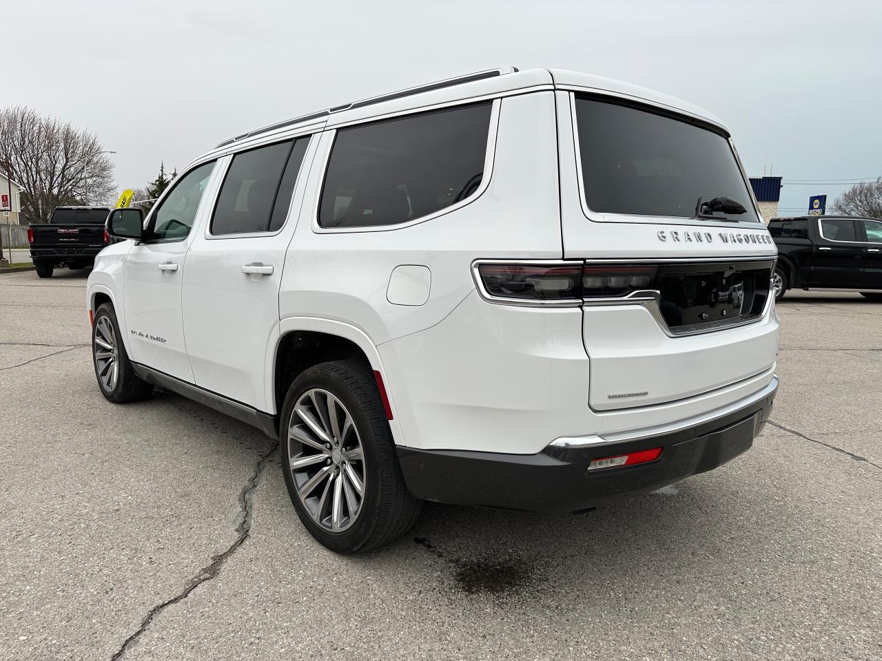 2022 Jeep Grand Wagoneer Series II Photo