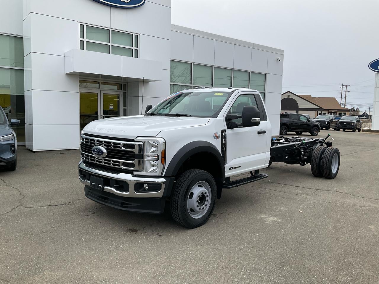2025 Ford F-550 Super Duty DRW XL