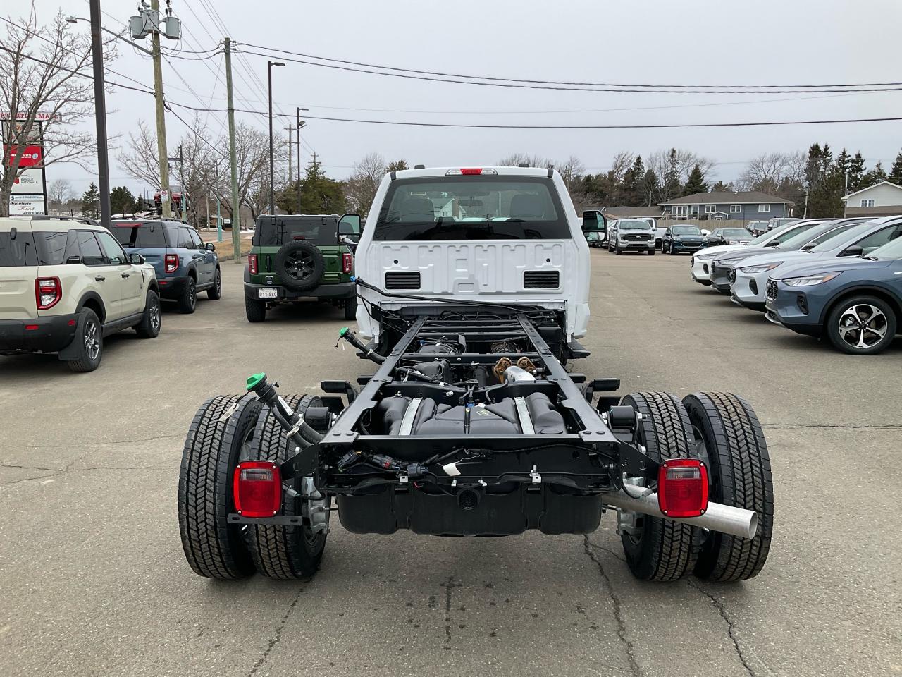 2025 Ford F-550 Super Duty DRW XL Photo5