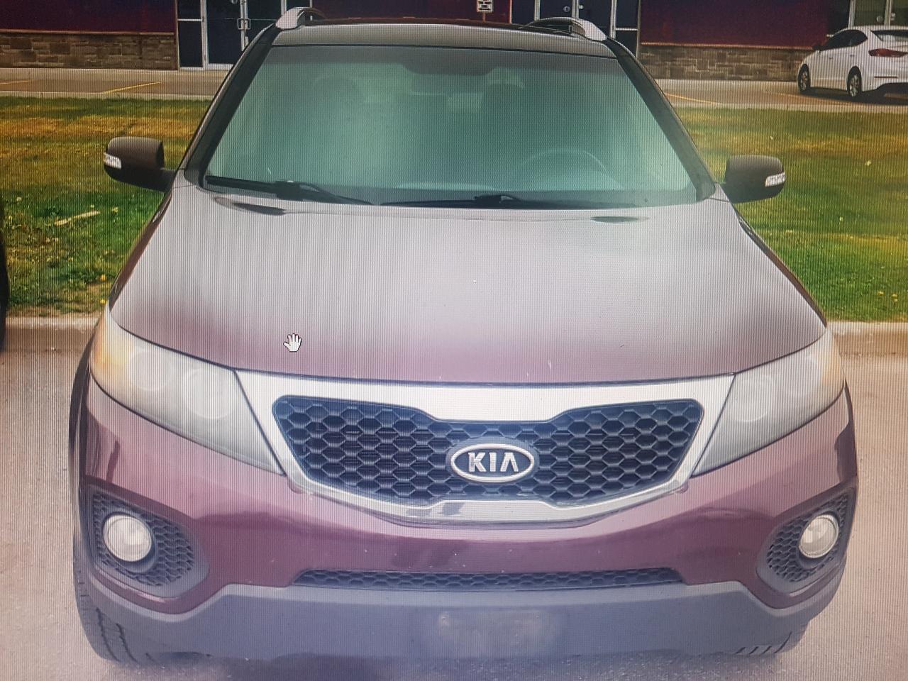 2011 Kia Sorento LX - Photo #2
