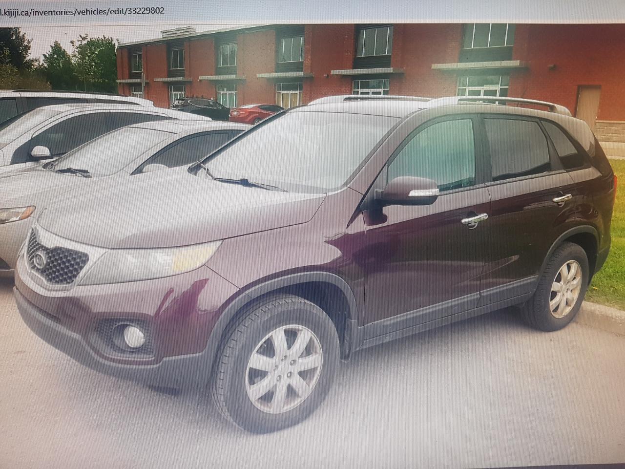 2011 Kia Sorento LX Photo2