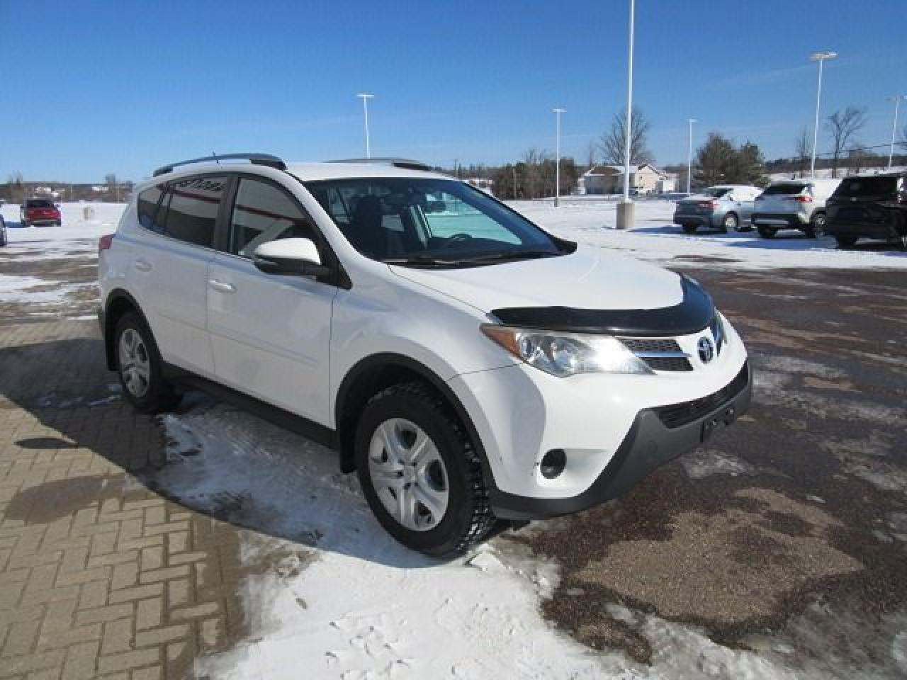 2015 Toyota RAV4 LE - Photo #10