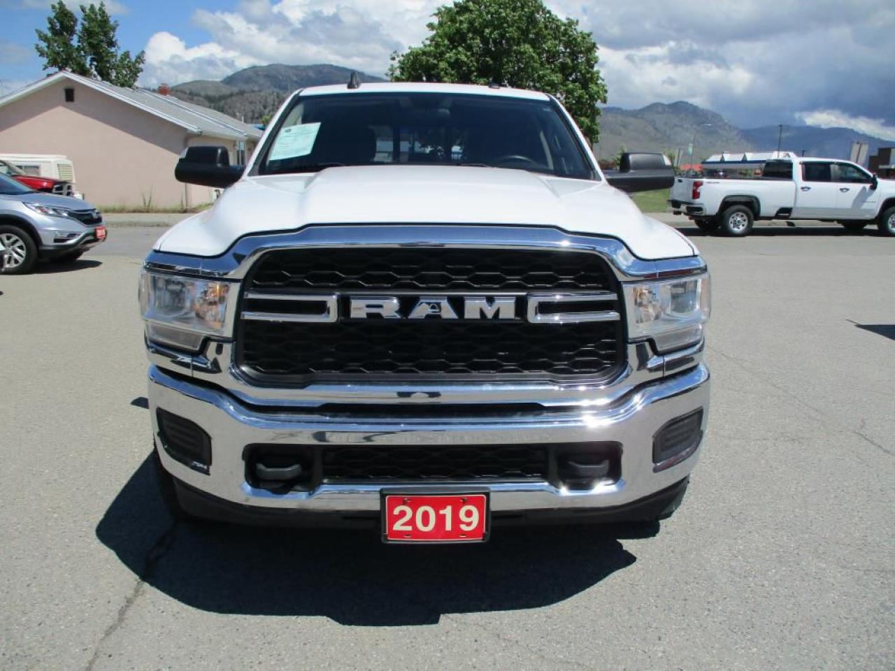 2019 RAM 3500 TRADESMAN CREW 4X4 Photo1