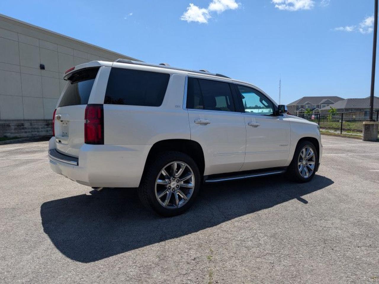 2015 Chevrolet Tahoe LTZ  **FULLY LOADED - 1 OWNER** Photo4