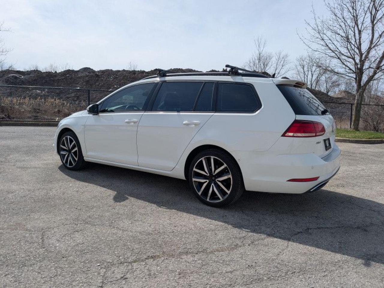 2018 Volkswagen Golf Sportwagen Comfortline  **VERY CLEAN - MANUAL** Photo2