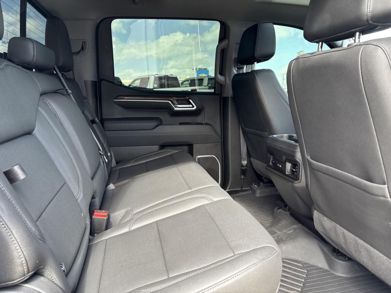 2022 Chevrolet Silverado 1500 LT Trail Boss Photo5