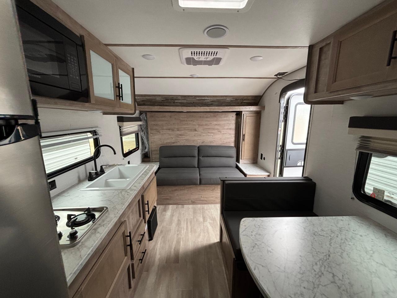2025 Gulf Stream KingSport 197BH Photo