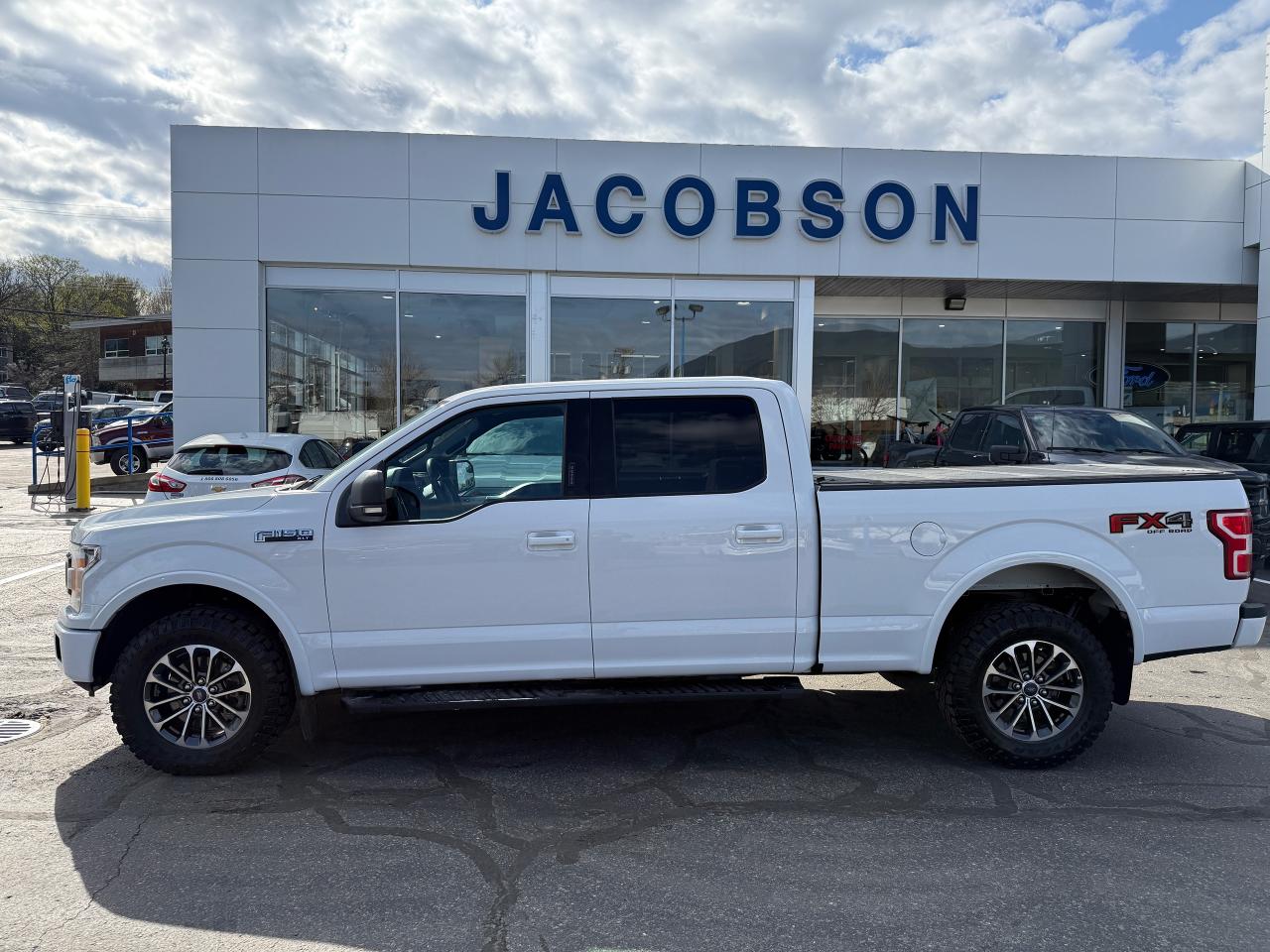 2019 Ford F-150 XLT Photo1