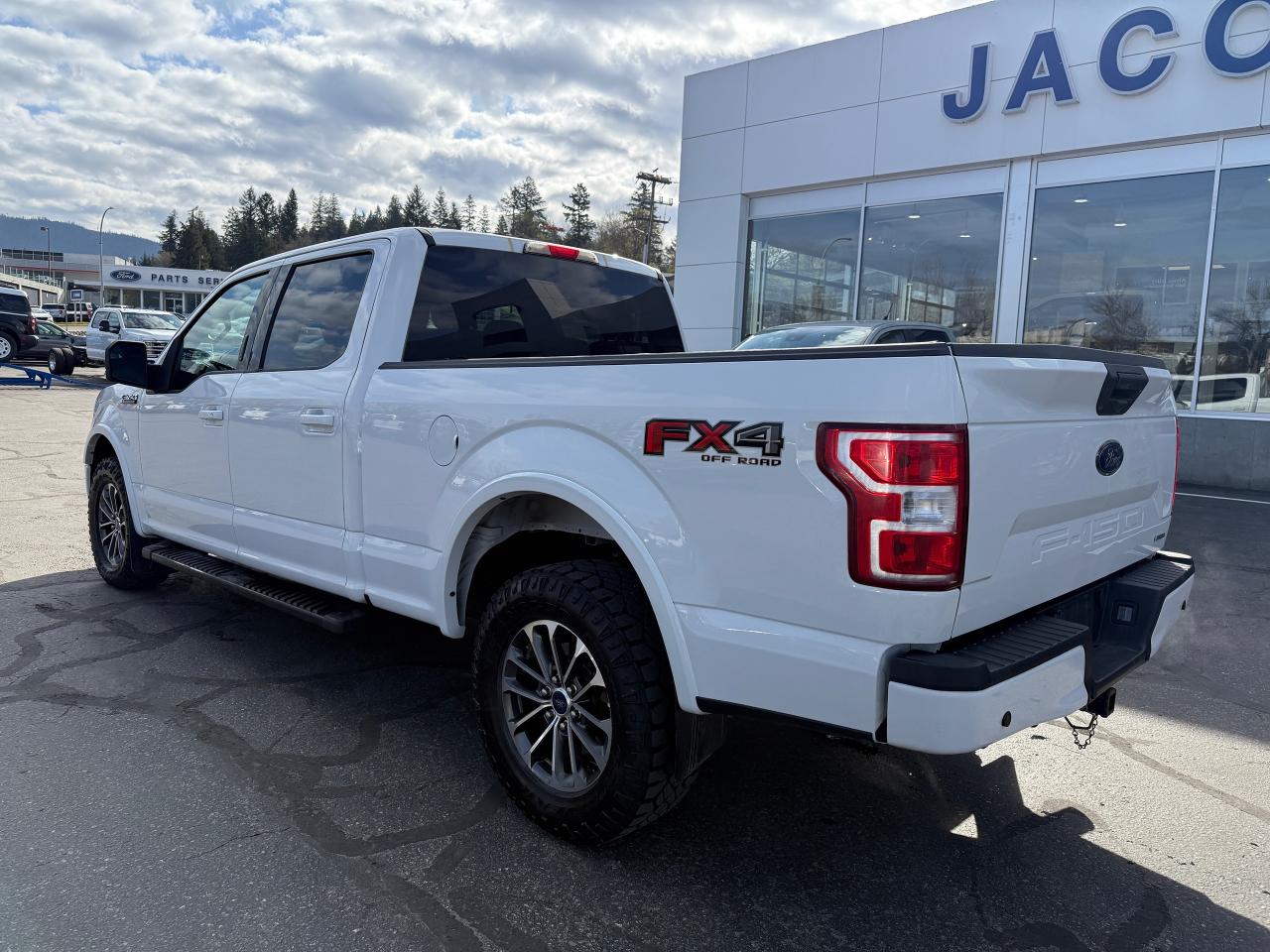 2019 Ford F-150 XLT Photo5