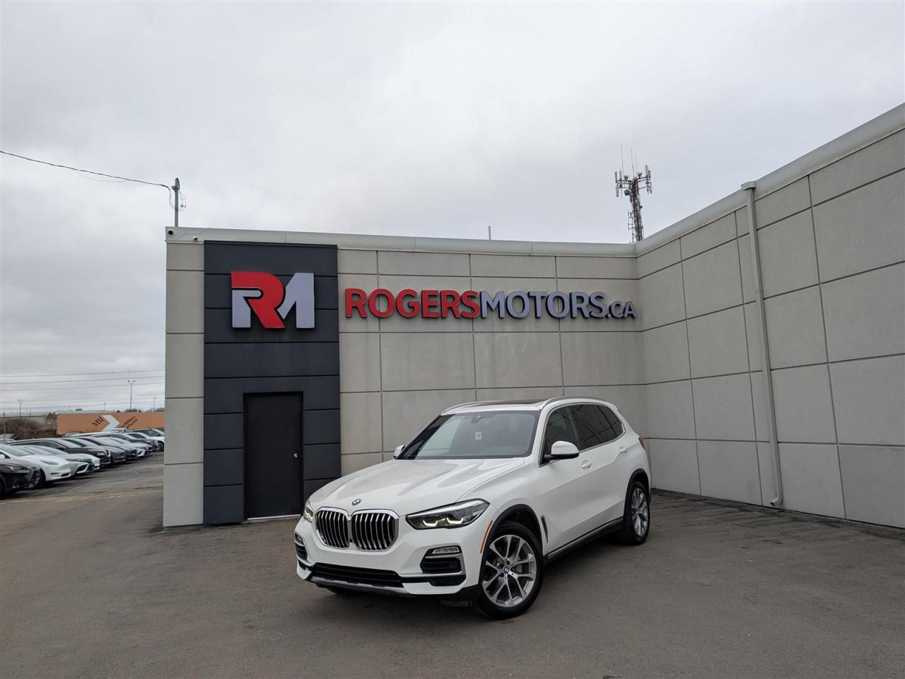 Photo of White 2019 BMW X5