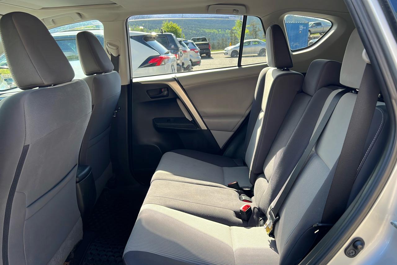 2013 Toyota RAV4 XLE Photo