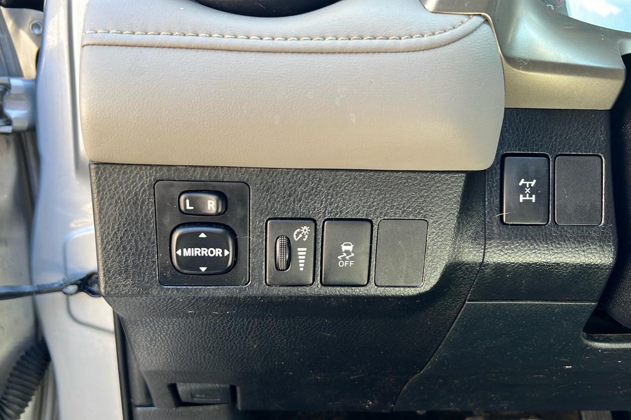 2013 Toyota RAV4 XLE Photo