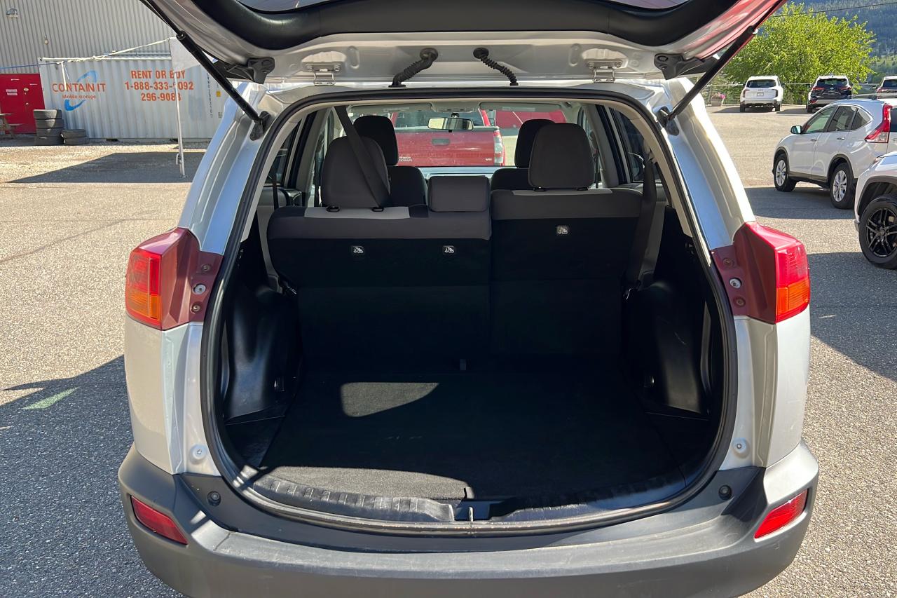 2013 Toyota RAV4 XLE Photo