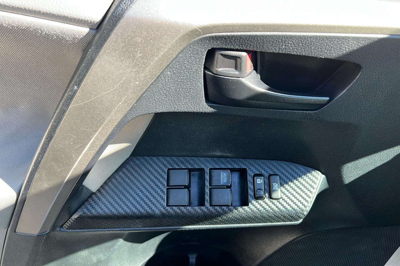 2013 Toyota RAV4 XLE Photo