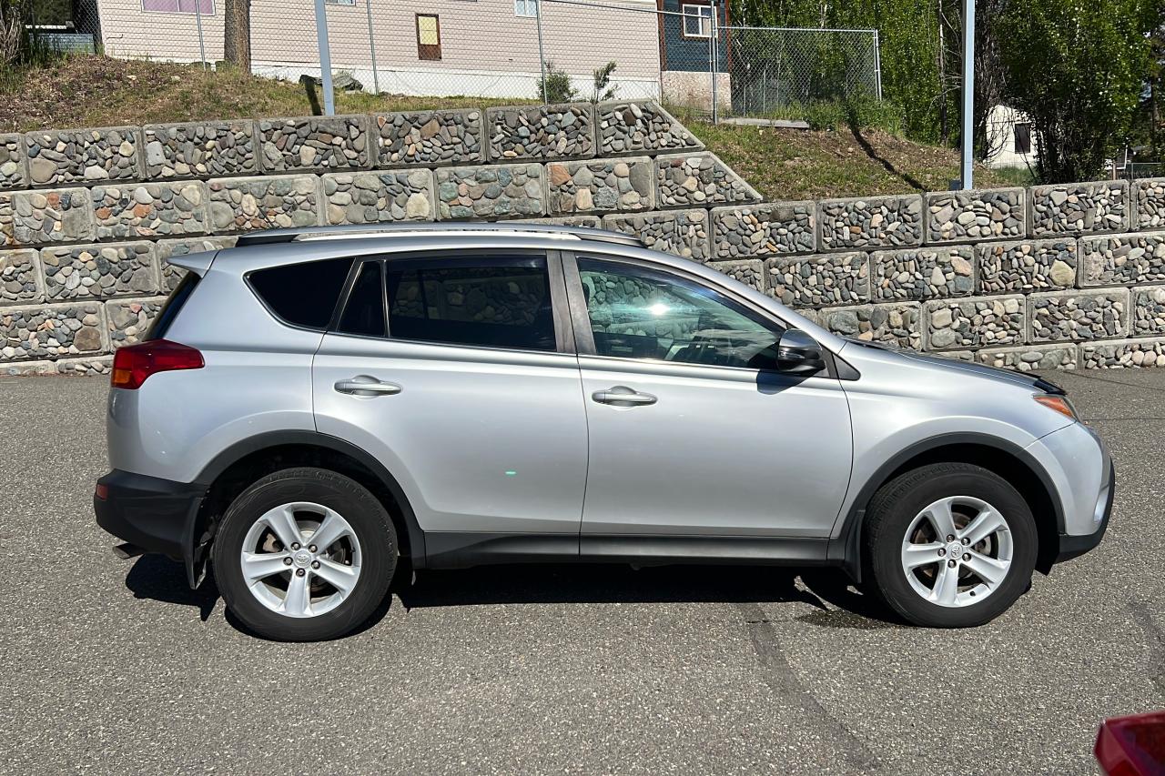 2013 Toyota RAV4 XLE Photo
