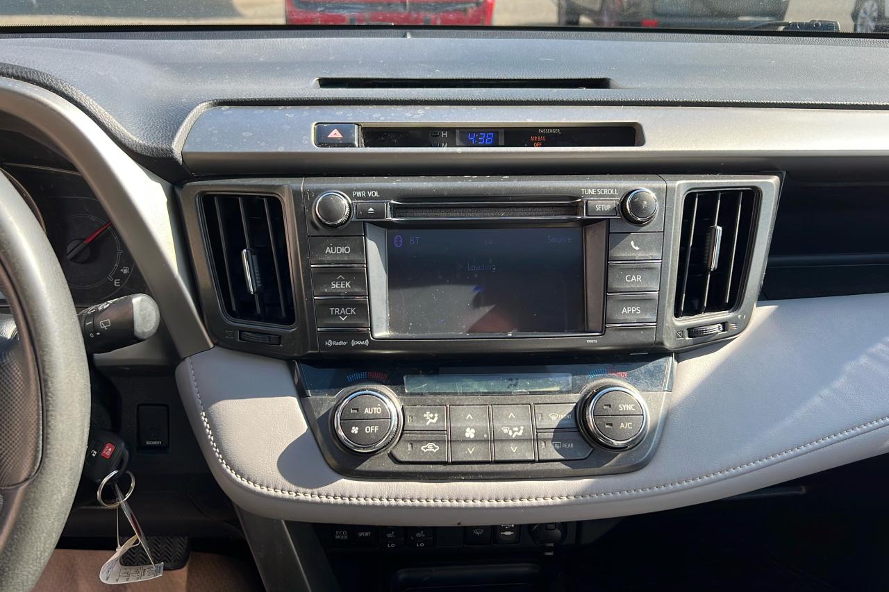 2013 Toyota RAV4 XLE Photo
