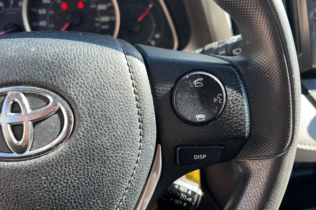 2013 Toyota RAV4 XLE Photo
