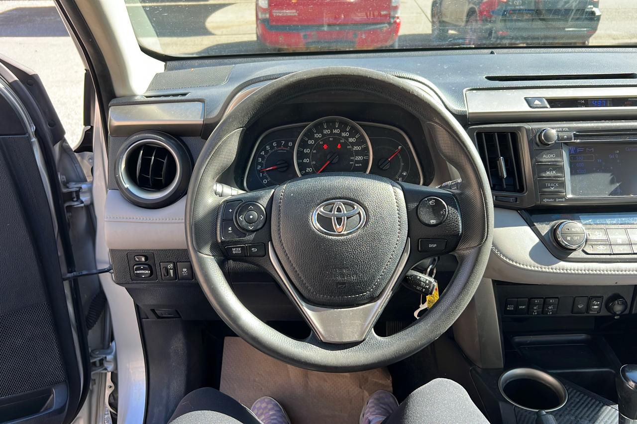 2013 Toyota RAV4 XLE Photo