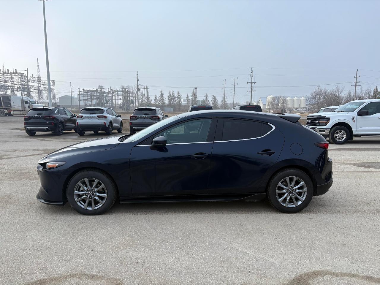 2023 Mazda MAZDA3 PREFERRED Photo5