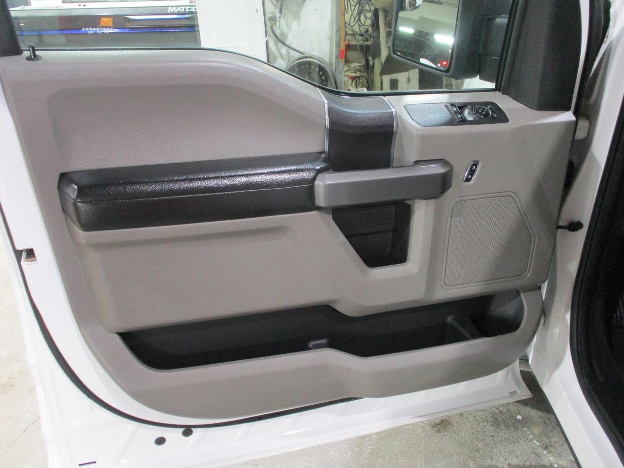 2019 Ford F-150  - Photo #9