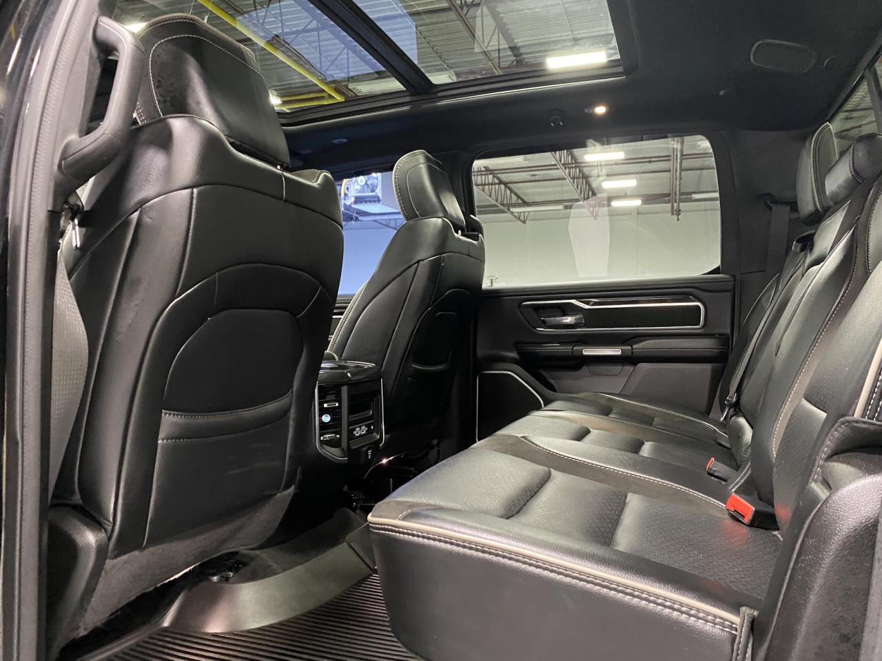2022 RAM 1500 Laramie - Photo #17
