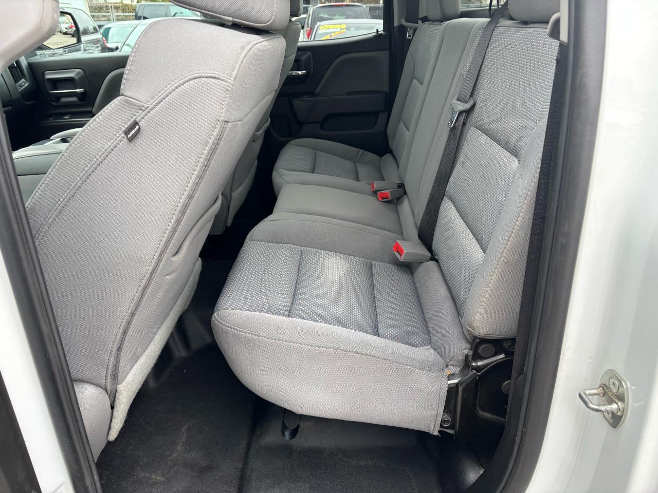 2019 Chevrolet Silverado 1500 Double Cab, V8, Back-Up-Camera, Keyless Entry, - Photo #11