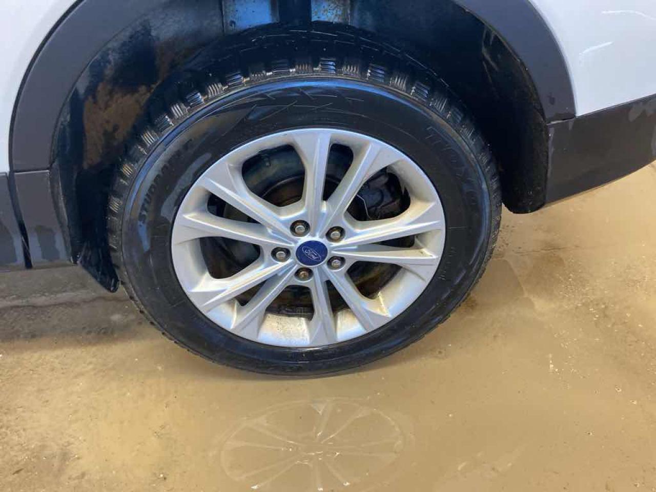 2017 Ford Escape SE - Photo #16