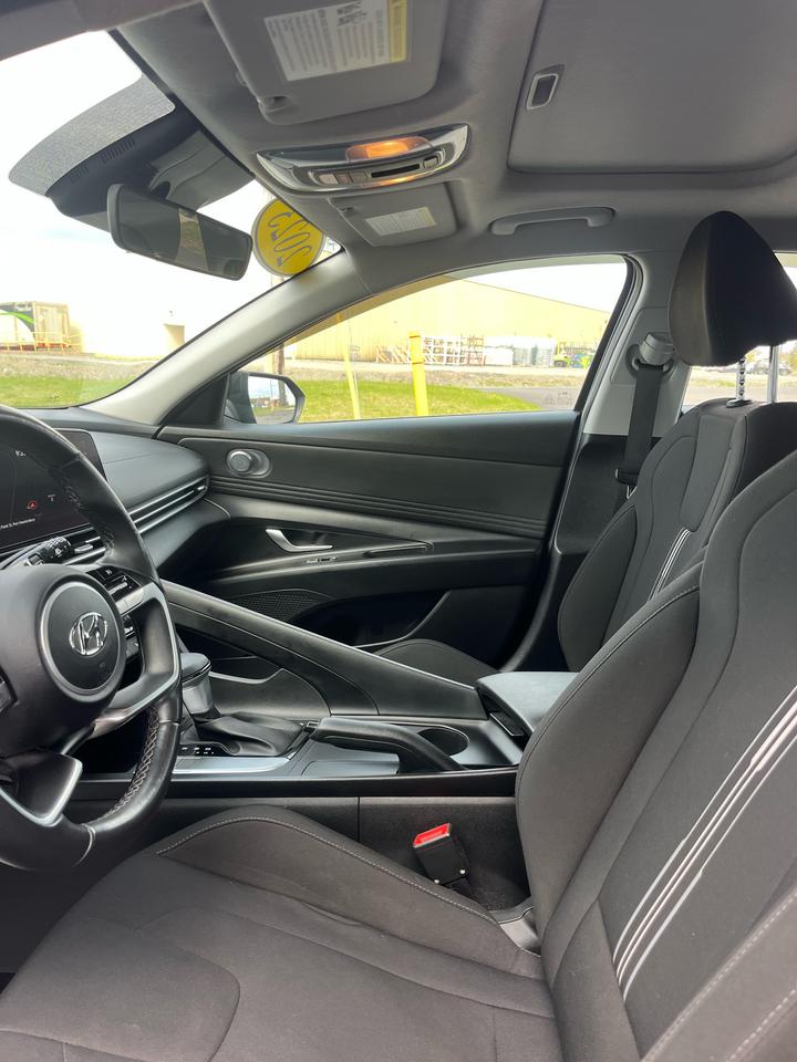 2023 Hyundai Elantra  Photo