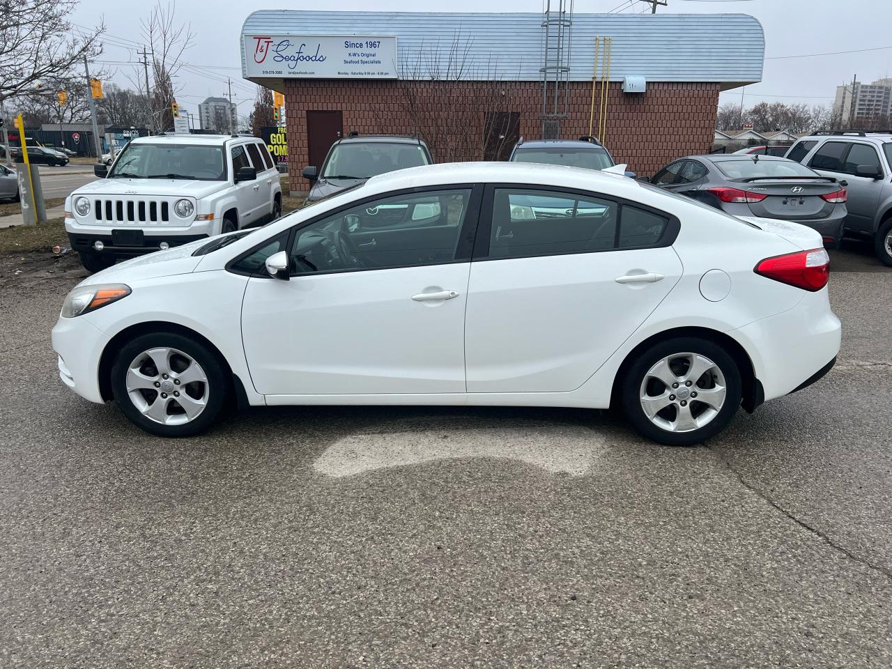 2014 Kia Forte 4dr Sdn Auto LX - Photo #3