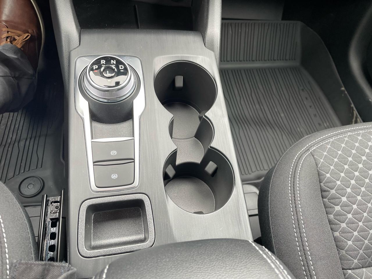 2025 Ford Escape Active AWD Photo5