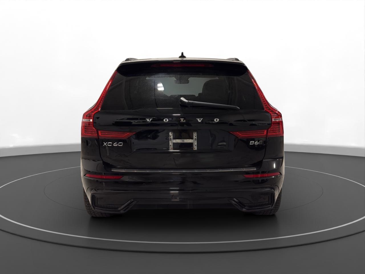 2023 Volvo XC60 B5 Plus Dark AWD - Photo #7