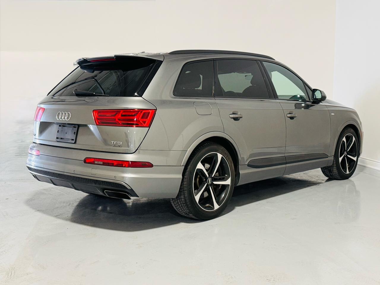 2018 Audi Q7 3.0T Technik S-Line - Photo #4