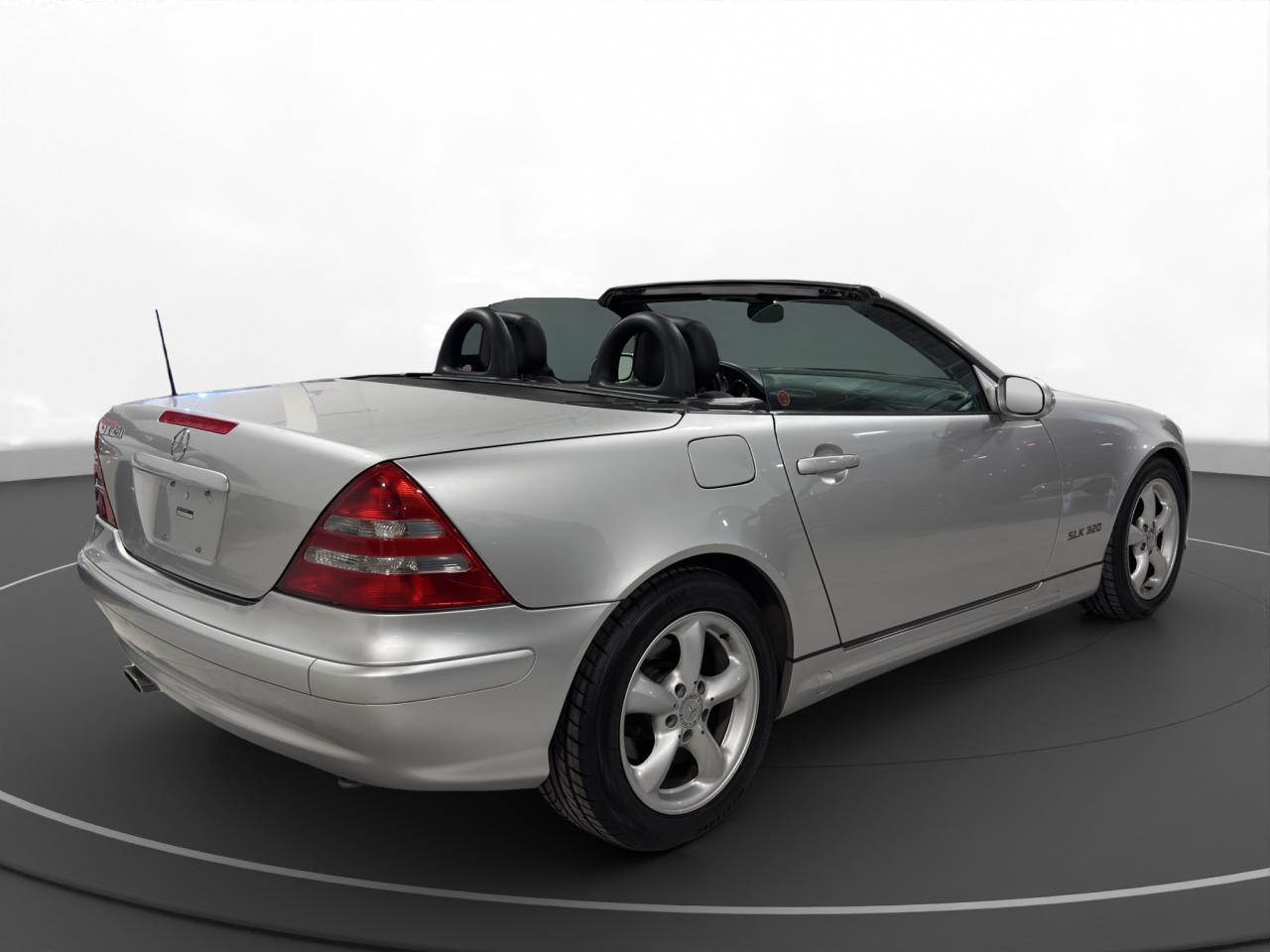 2003 Mercedes-Benz SLK 2dr Roadster 3.2L - Photo #5