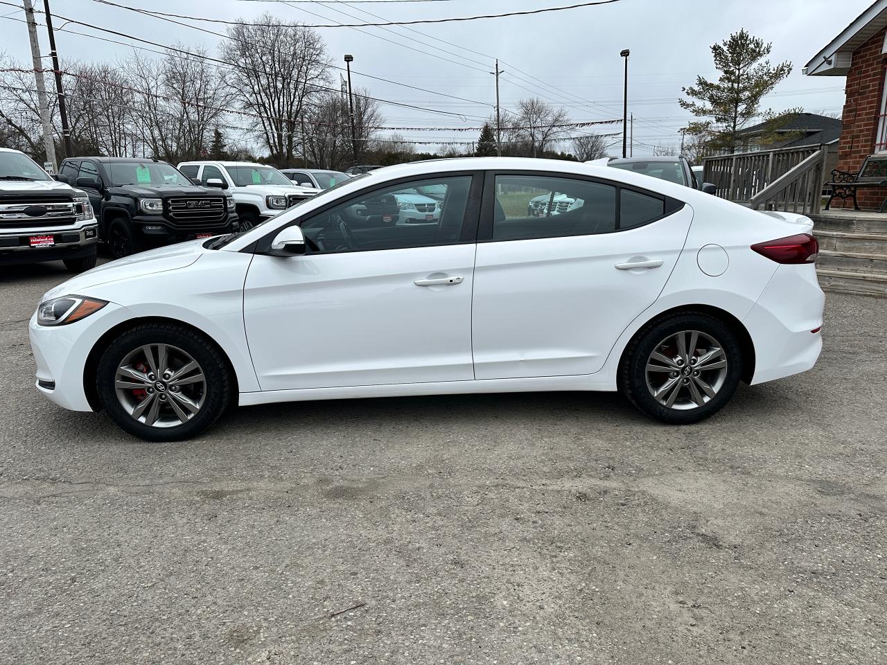 2018 Hyundai Elantra GLSE HTD-Cloth Sunroof XM CarPlay AAuto Backup Cam Photo2