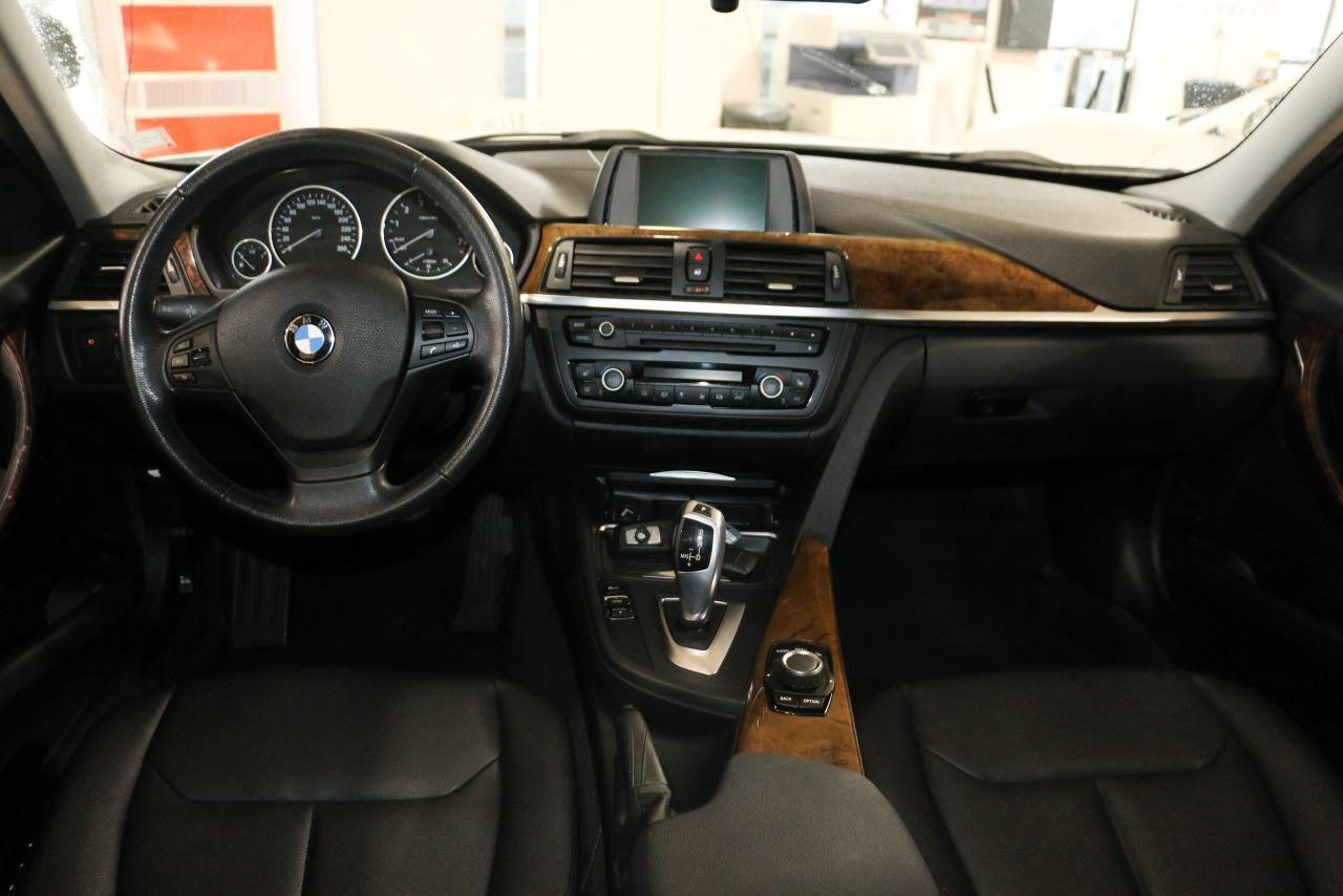 2013 BMW 3 Series 328i xDrive - CLEAN CARFAX|SUNROOF|HEATED SEATS - Photo #12