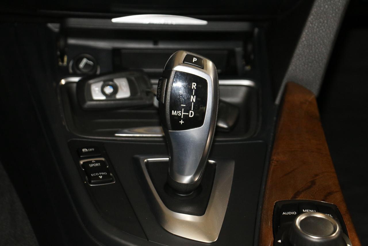 2013 BMW 3 Series 328i xDrive - CLEAN CARFAX|SUNROOF|HEATED SEATS - Photo #15