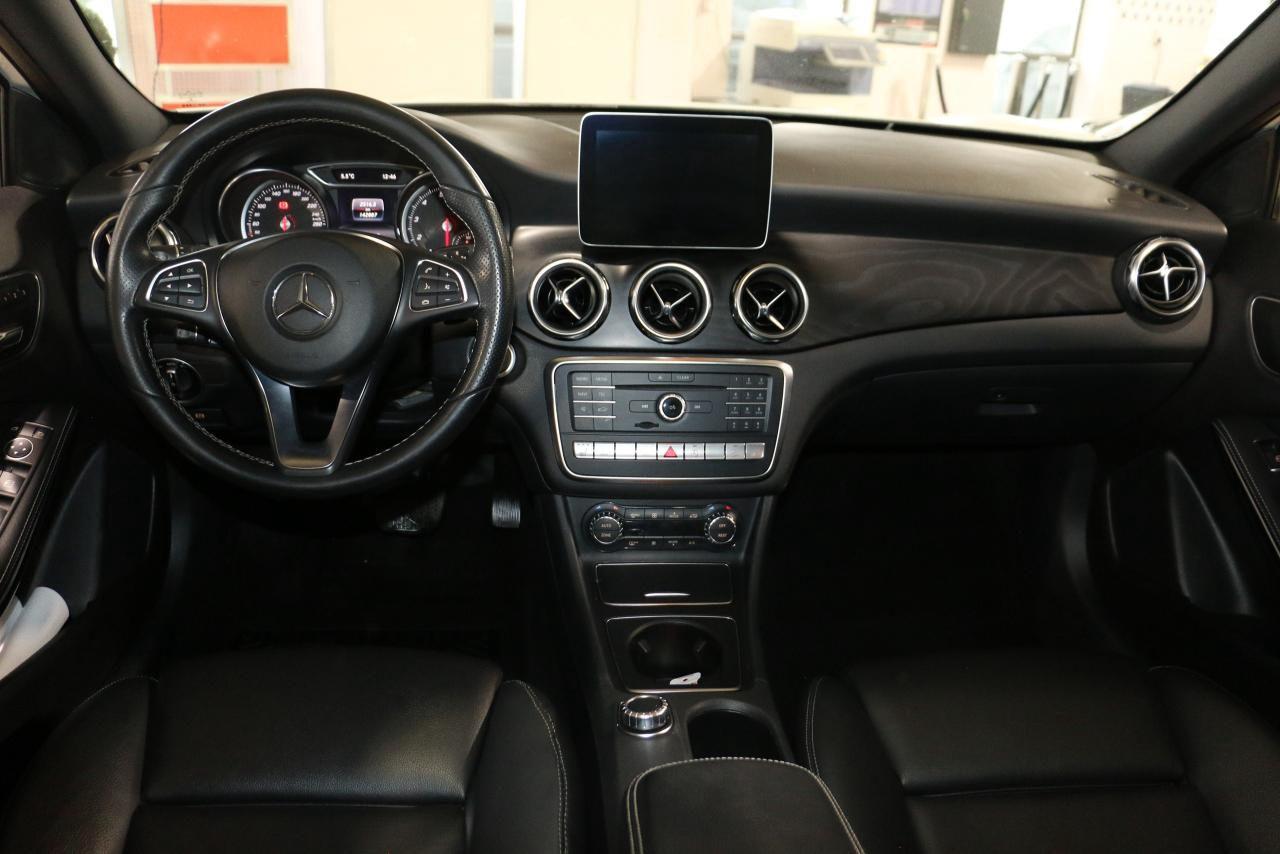 2018 Mercedes-Benz GLA GLA250 4MATIC - PANOROOF|NAVI|CAMERA|BLINDSPOT - Photo #12