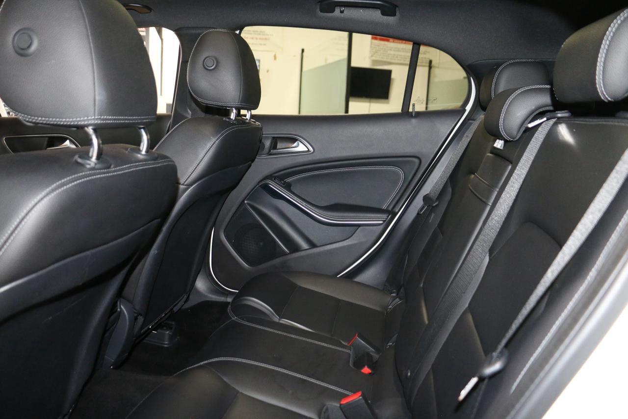 2018 Mercedes-Benz GLA GLA250 4MATIC - PANOROOF|NAVI|CAMERA|BLINDSPOT - Photo #11