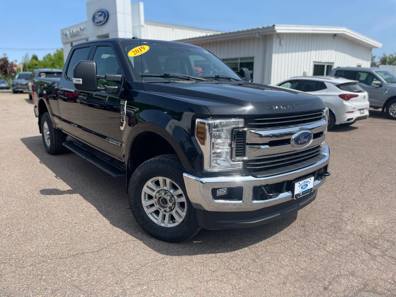 2019 Ford F-250 Super Duty SRW XLT Photo0