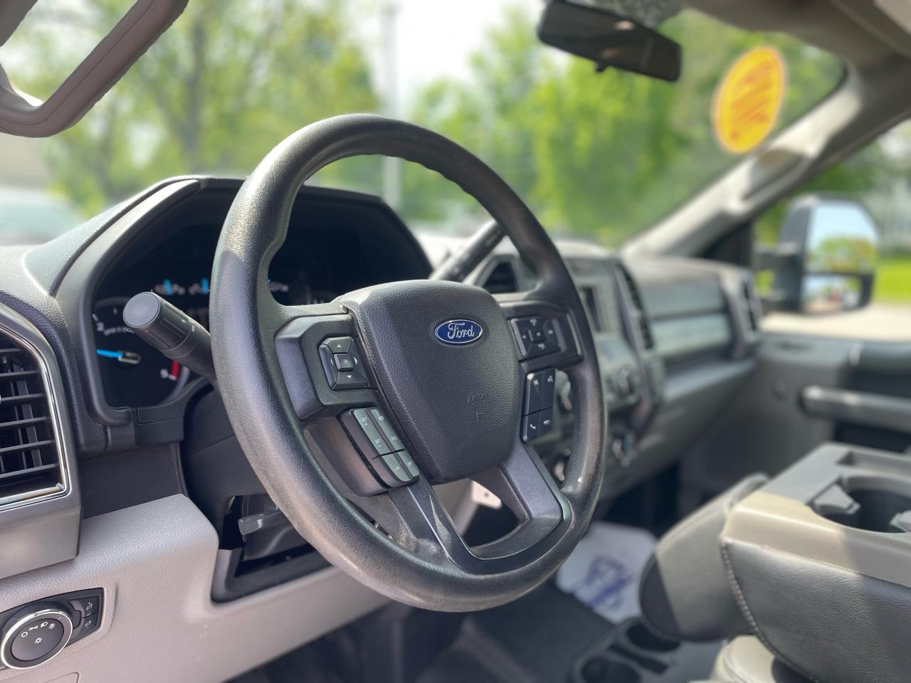 2019 Ford F-250 Super Duty SRW XLT Photo5