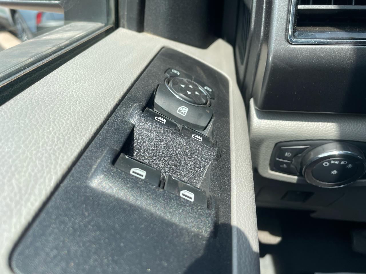 2019 Ford F-250 Super Duty SRW XLT Photo5