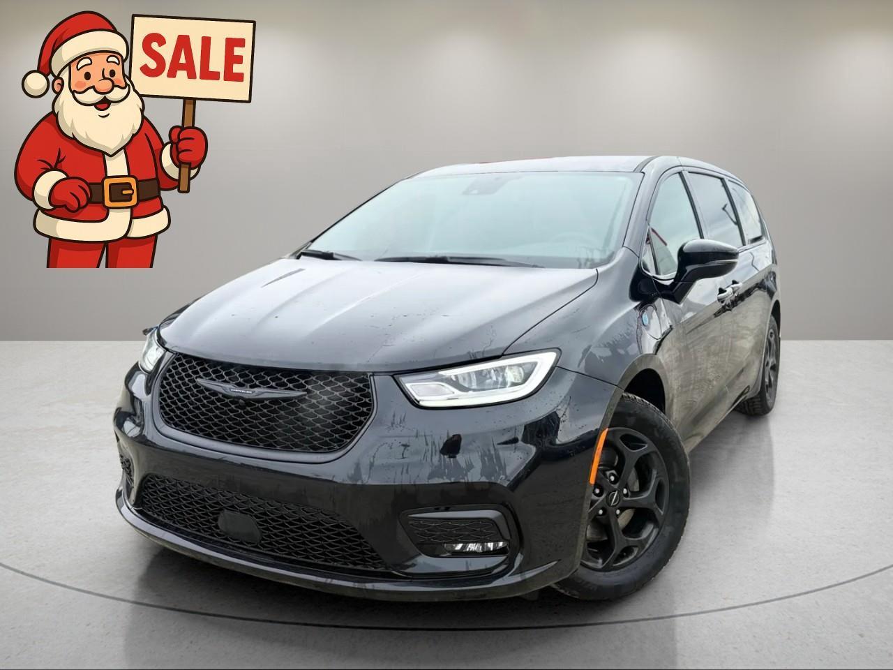 Used 2022 Chrysler Pacifica Hybrid Touring-L for sale in Whitehorse, YT