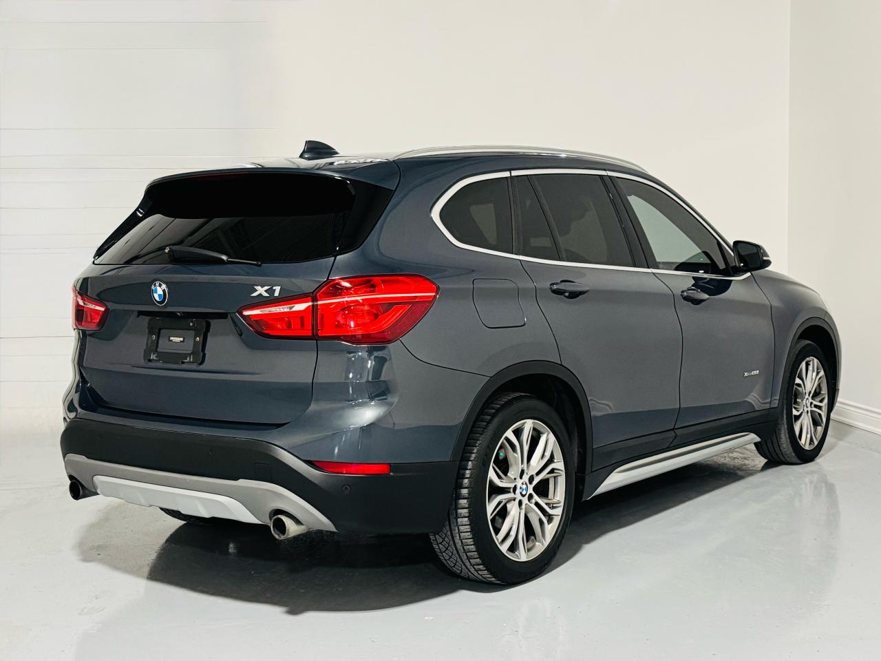 2016 BMW X1 xDrive28i - Photo #5